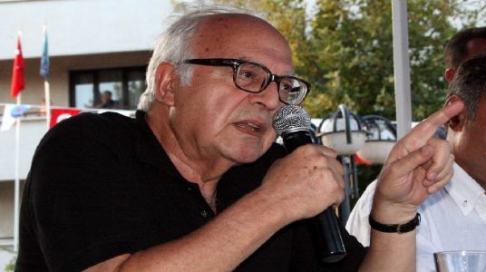 Sabih Kanadoğlu demokrasi dersi verdi